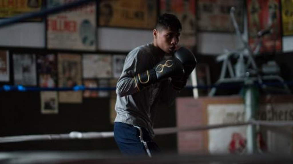 SPARRING GLOVES: WHAT TO KNOW AND WHY?