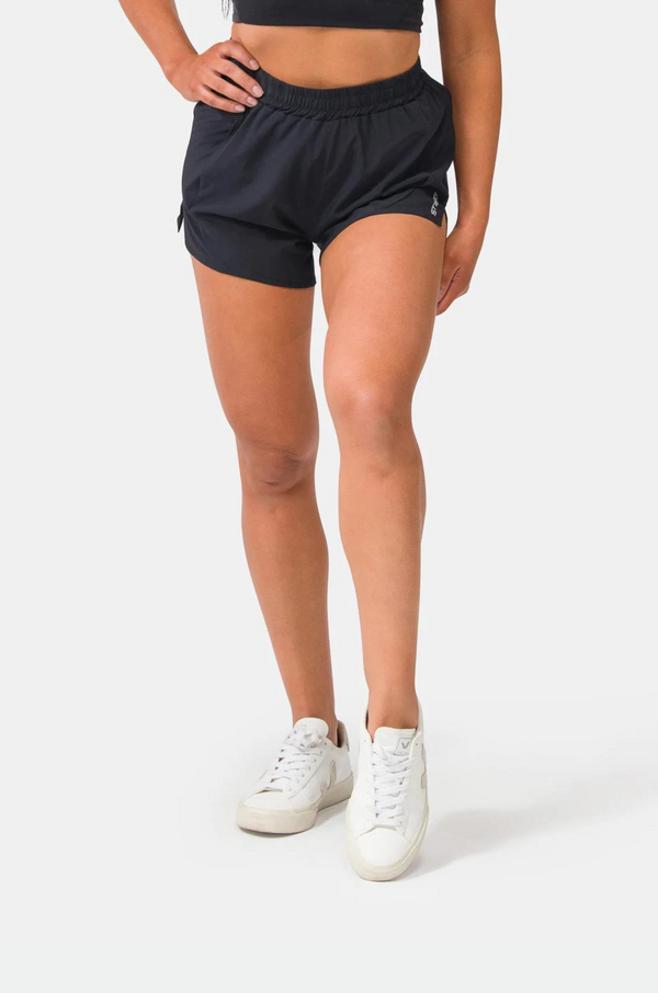 Women&#39;s Lifestyle Apparel